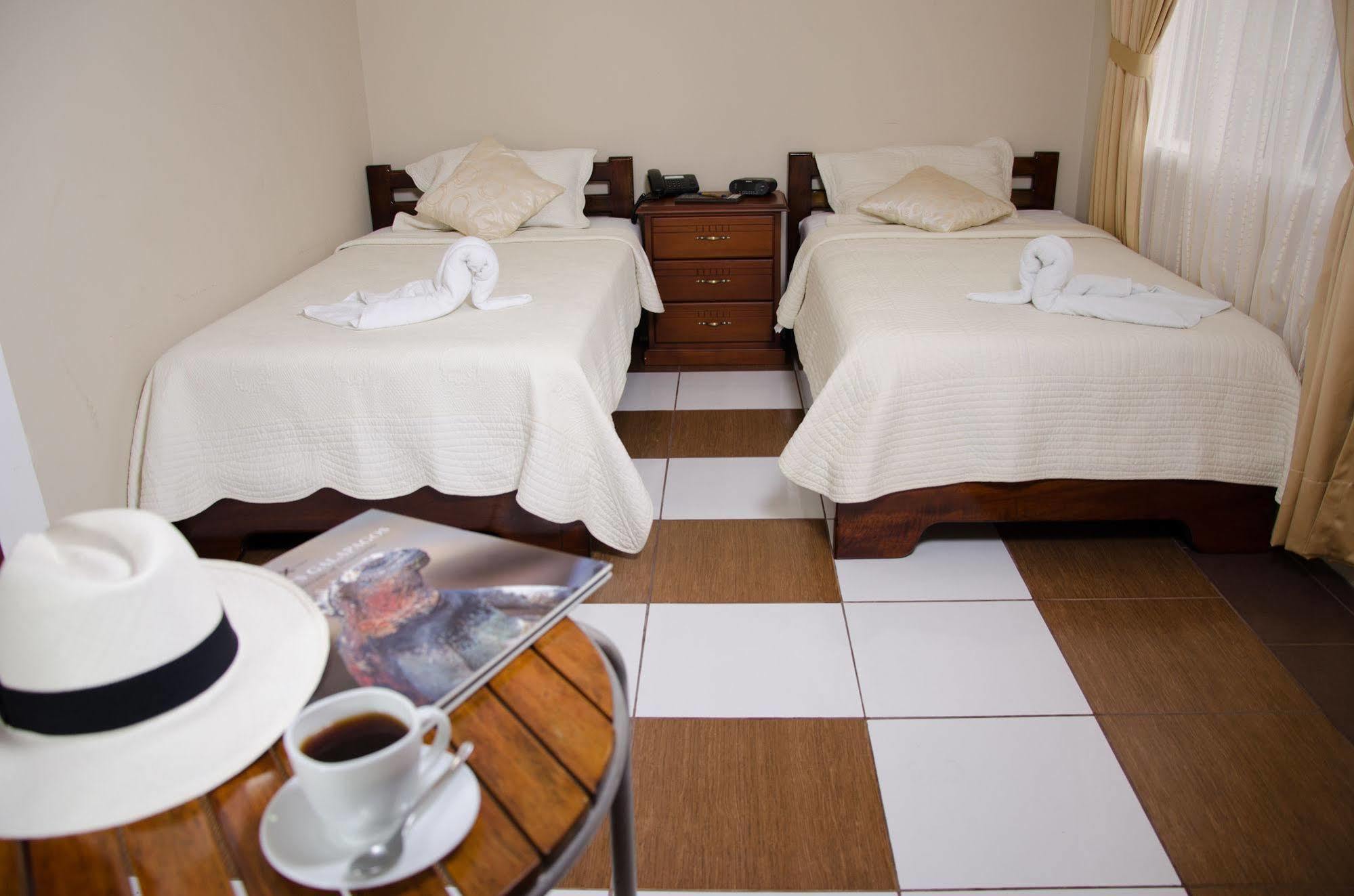 Hotel Palace Galapagos Puerto Ayora  Esterno foto